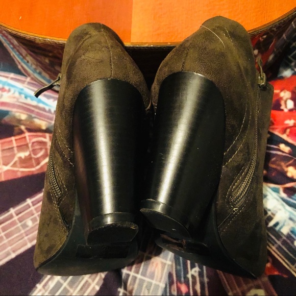 Nature Breeze Suede Side Zip Ankle Booties - Picture 7 of 10